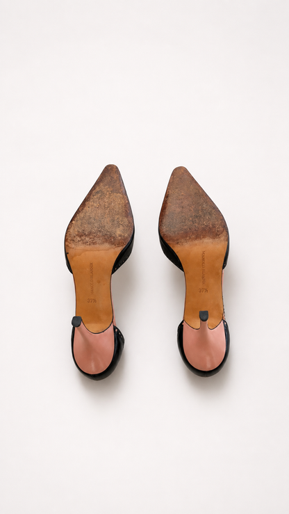Manolo Blahnik Two-Toned Black & Pink Wingtip D'Orsay Pumps (IT 37.5)