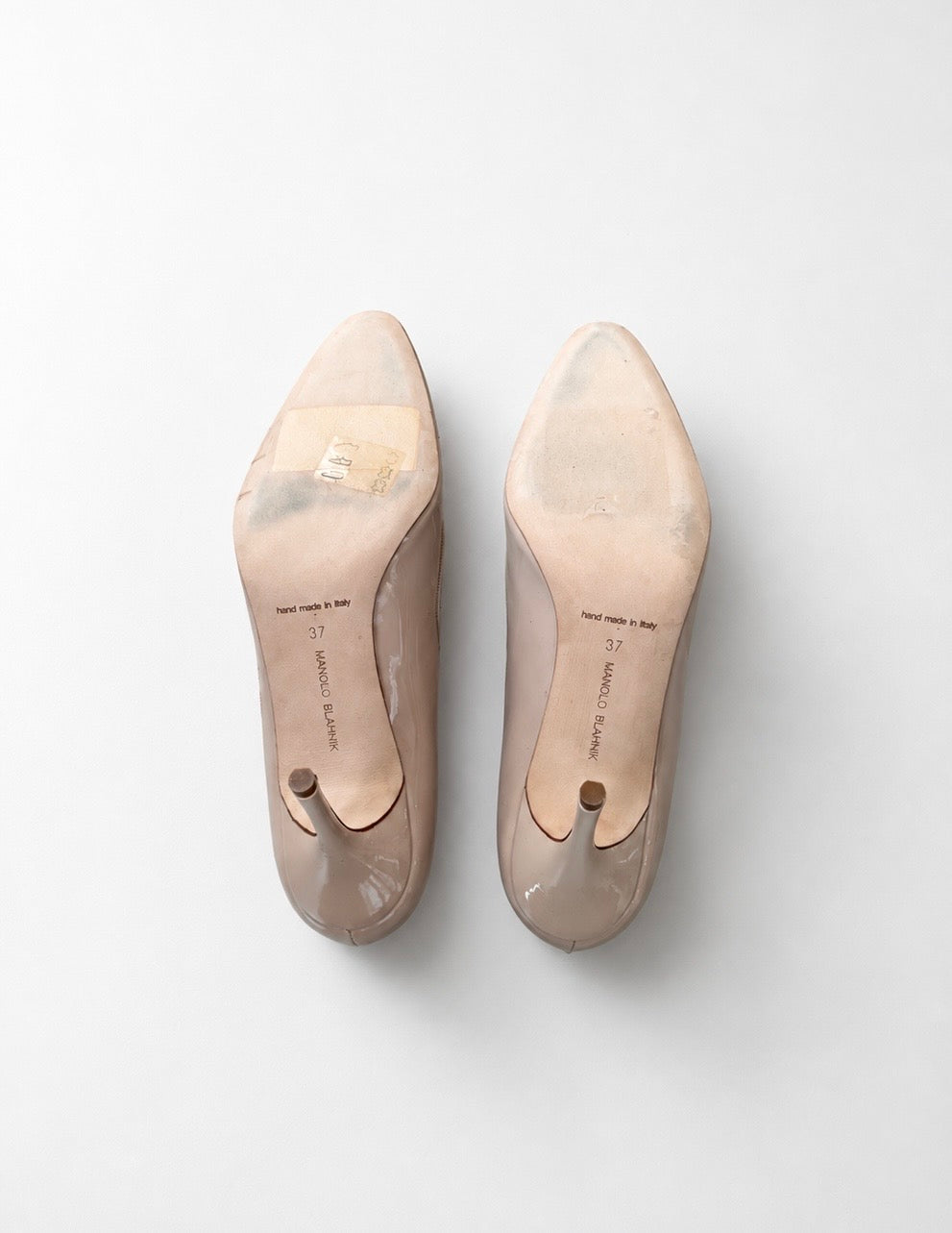 Manolo Blahnik Iconic Beige Patent Leather Mary Jane Heels (37 IT)