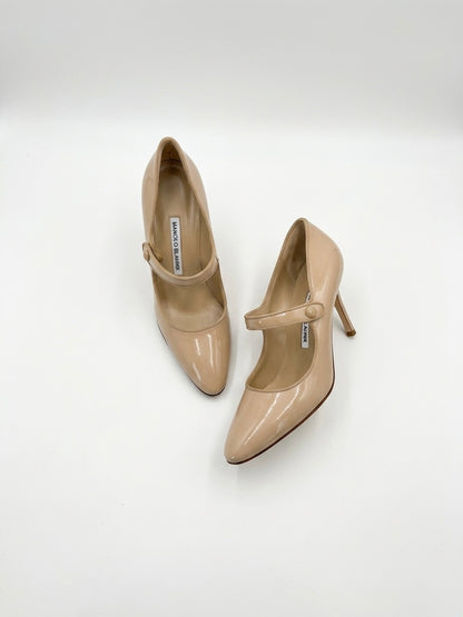 Manolo Blahnik Iconic Beige Patent Leather Mary Jane Heels (37 IT)