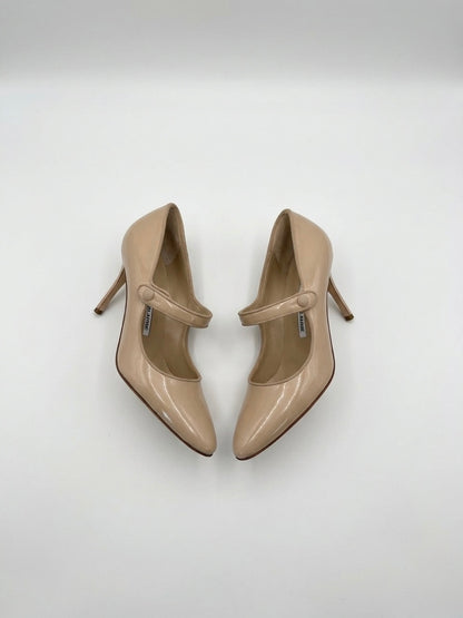 Manolo Blahnik Iconic Beige Patent Leather Mary Jane Heels (37 IT)