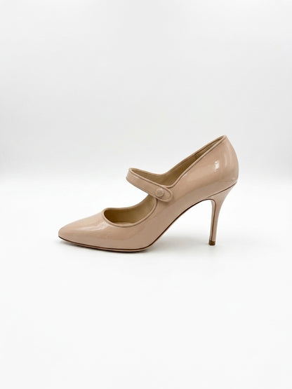 Manolo Blahnik Iconic Beige Patent Leather Mary Jane Heels (37 IT)