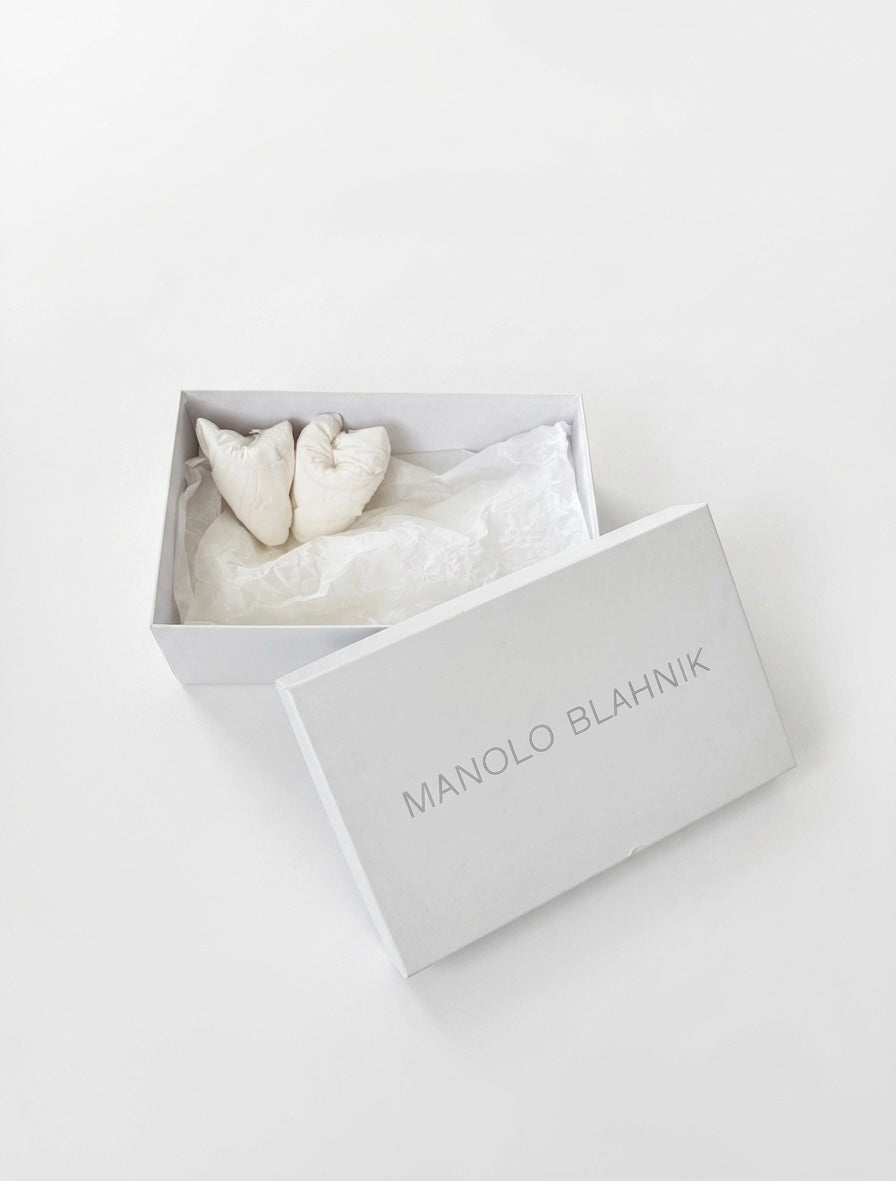 Manolo Blahnik Iconic Beige Patent Leather Mary Jane Heels (37 IT)