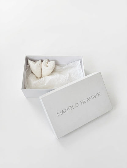 Manolo Blahnik Iconic Beige Patent Leather Mary Jane Heels (37 IT)